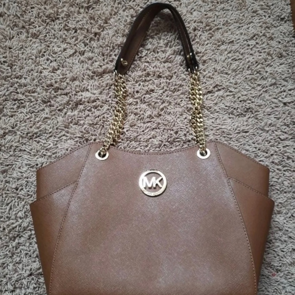 Like new Michael Kors purse